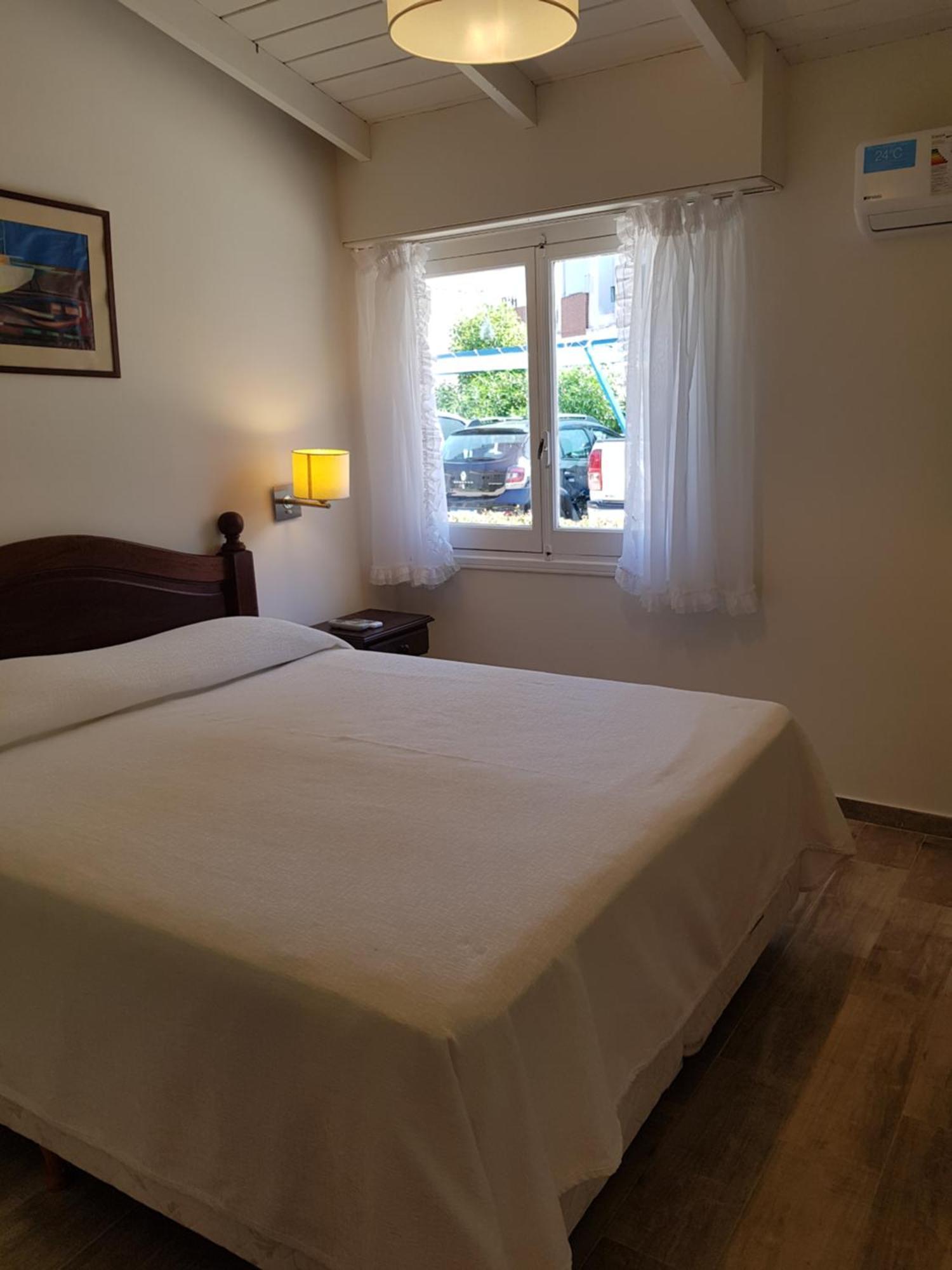 108 Y El Mar - Hotel Tejas Rojas Villa Gesell Quarto foto