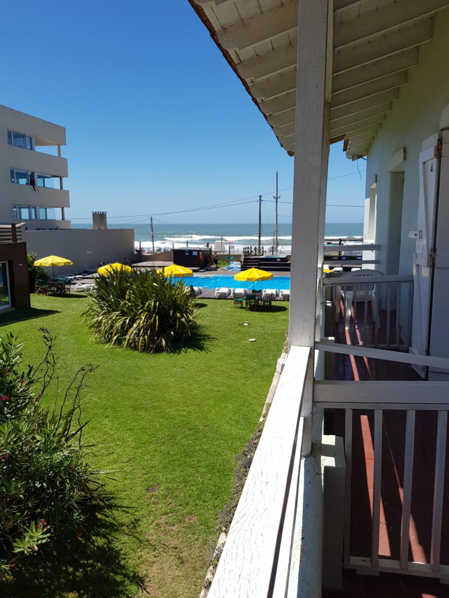 108 Y El Mar - Hotel Tejas Rojas Villa Gesell Exterior foto