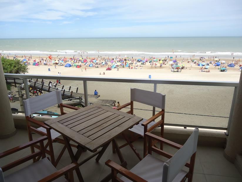 108 Y El Mar - Hotel Tejas Rojas Villa Gesell Exterior foto